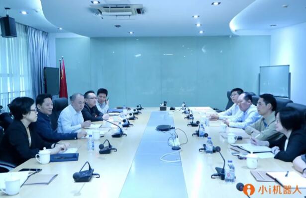 【合作伙伴】上海嘉定區委書記陸方舟一行蒞臨小i機器人調研考察